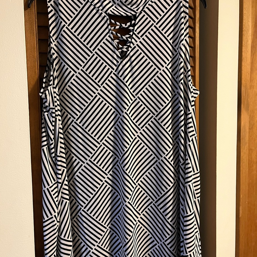 Cato Monochrome Striped Sleeveless Blouse